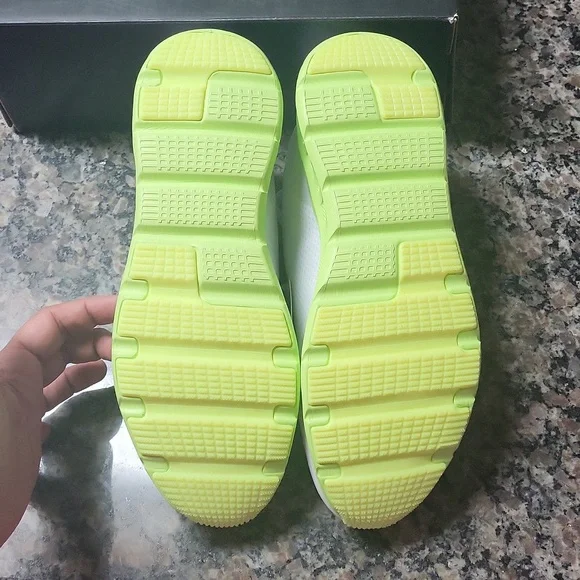 Love & Sports Women's Lace-Up Tech Running Sneakers size 11 new with box & tags - Picture 12 of 12